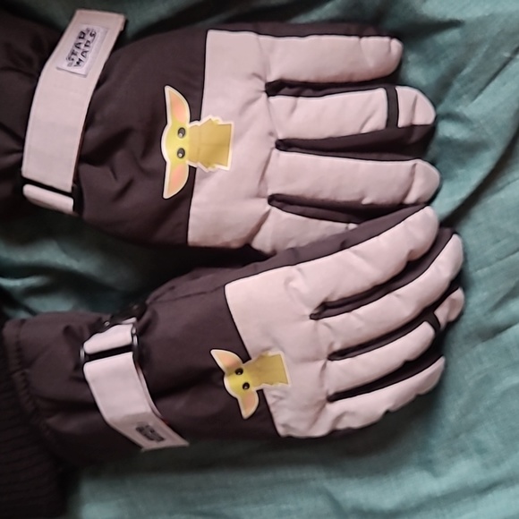 Baby Yoda hat&glove set - Picture 4 of 4